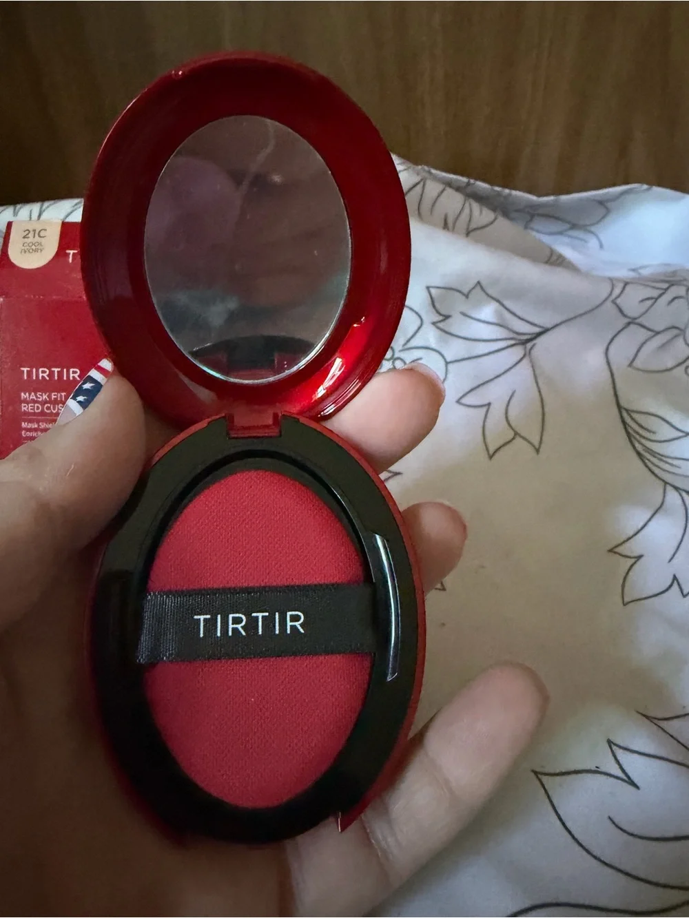 Mask Fit Red Cushion Foundation 21C Cool Ivory mini
